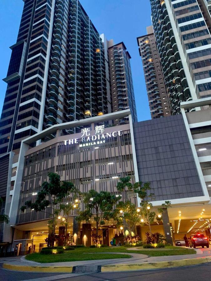 Aparthotel The Radiance Manila Bay Pasay Esterno foto